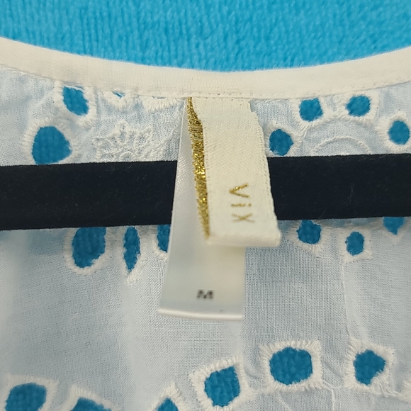 Vix by Paula Hermanny white eyelet coverup. - Picture 6 of 7